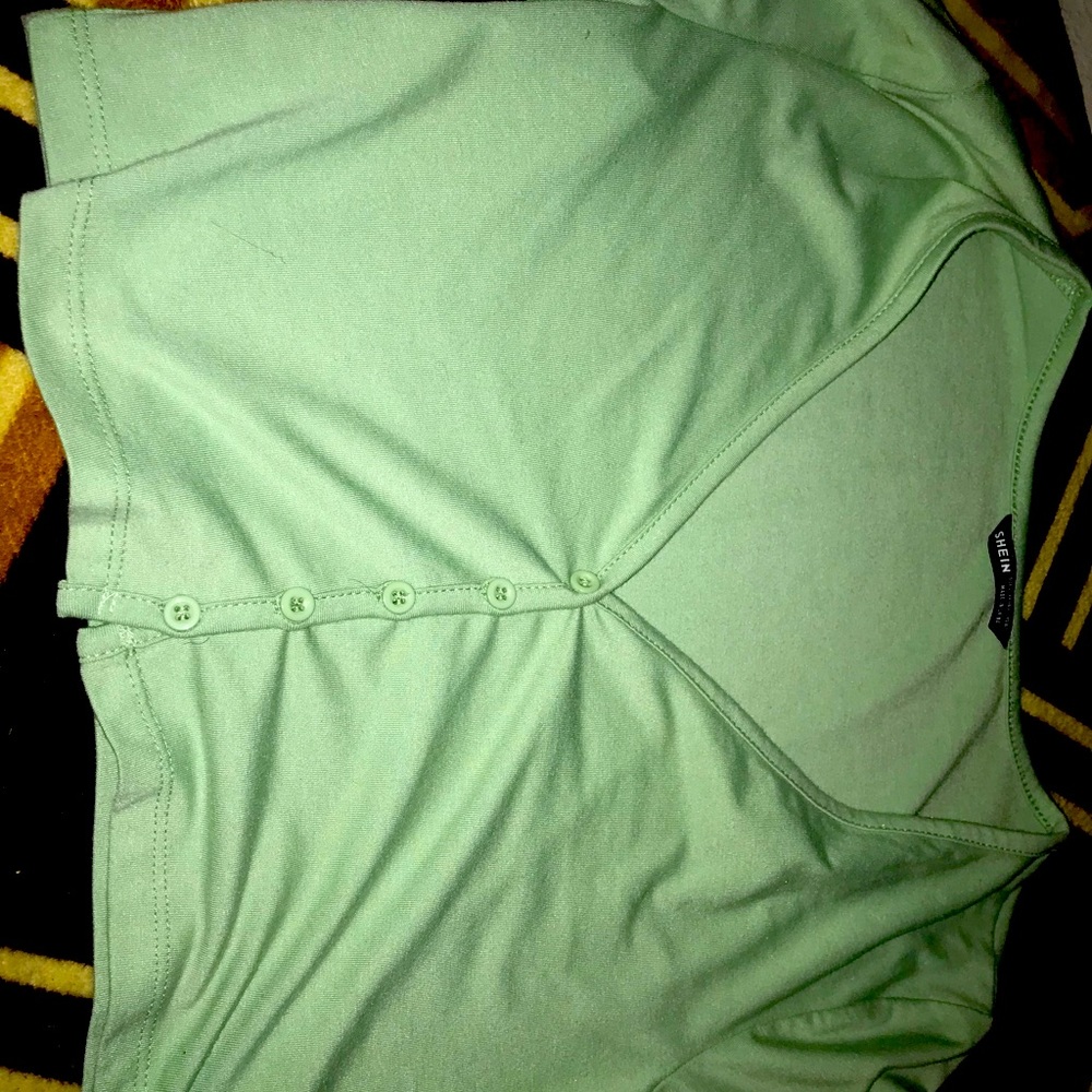 Pastel green button up💚